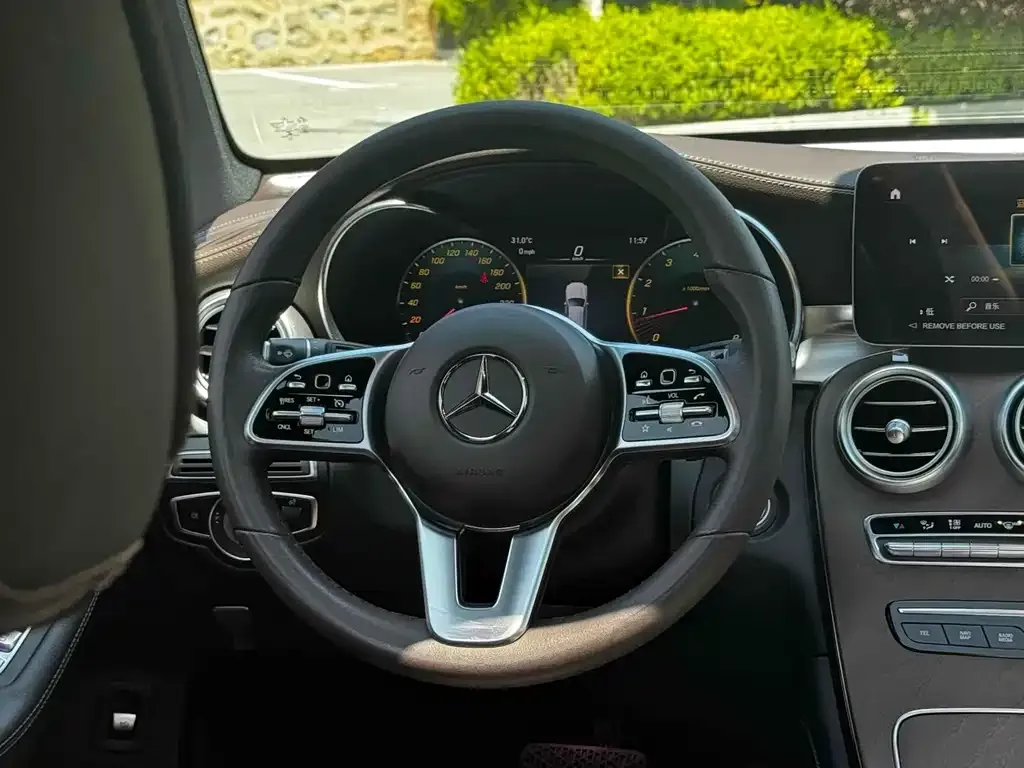 Mercedes-Benz GLC — фото 10