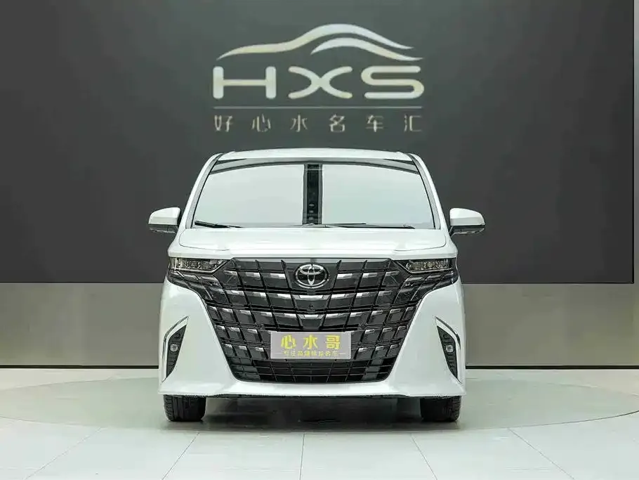 Toyota Alphard — фото 2