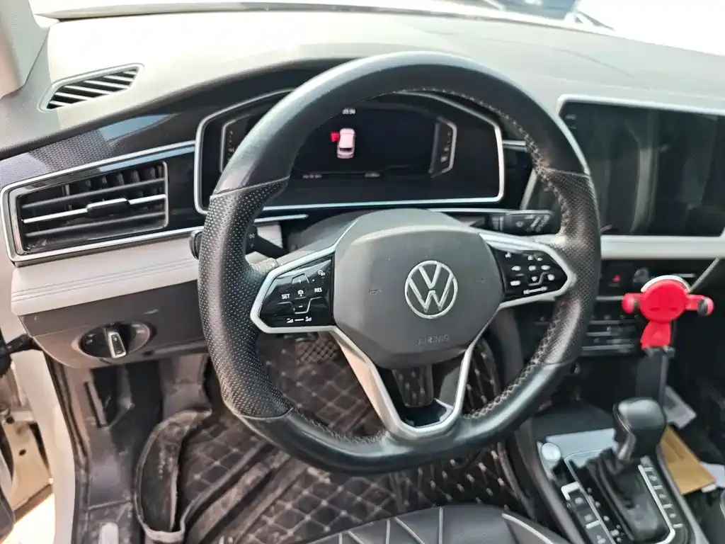 Volkswagen Tiguan L New Energy — фото 6