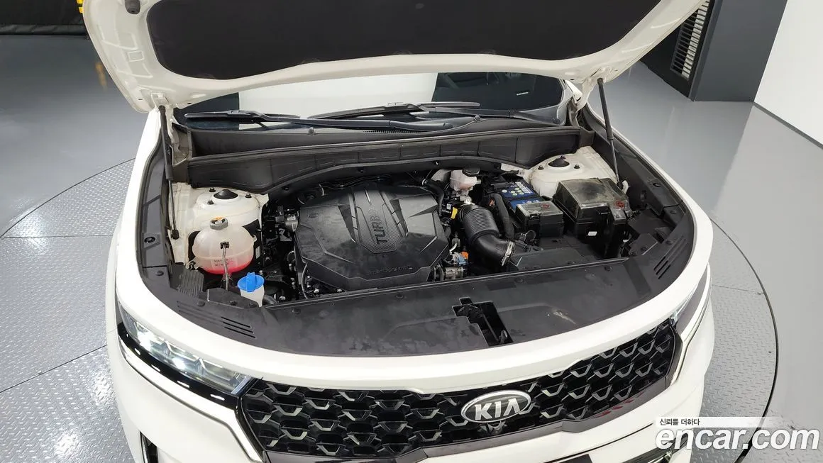 Kia Sorento — фото 6