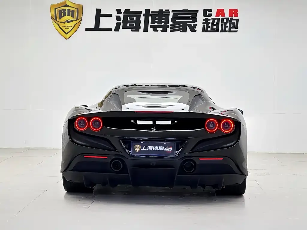 Ferrari F8 — фото 9