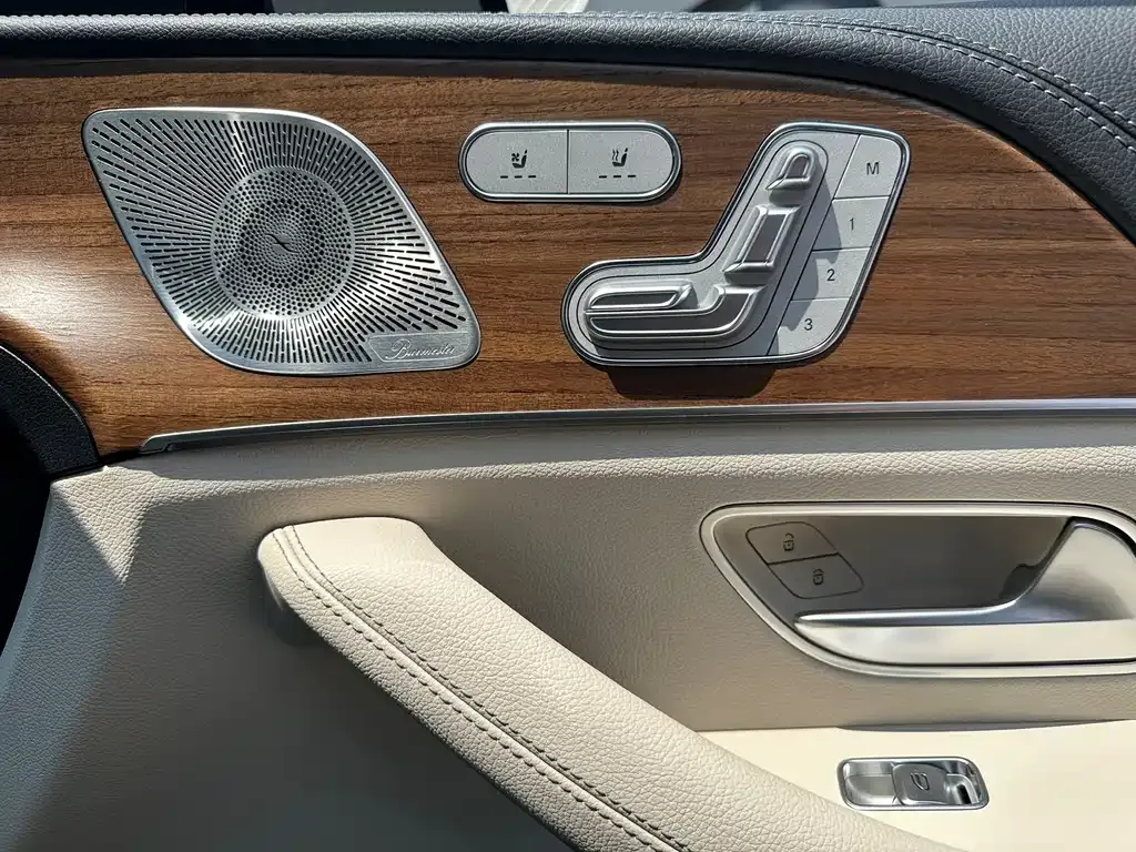 Mercedes-Benz GLS — фото 9