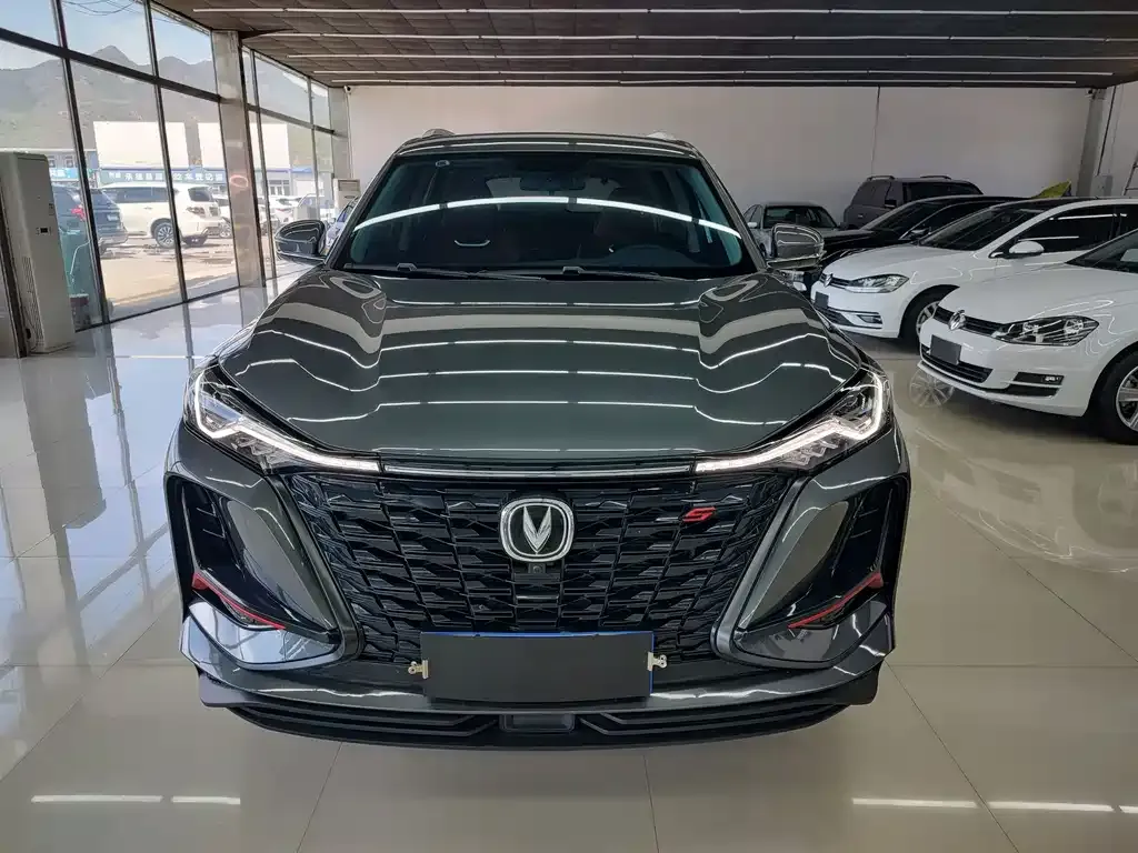Changan CS75 PLUS — фото 1