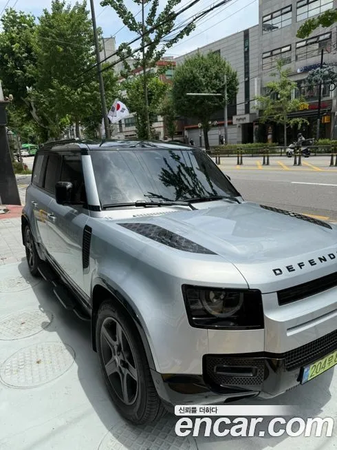 Land Rover Defender — фото 1