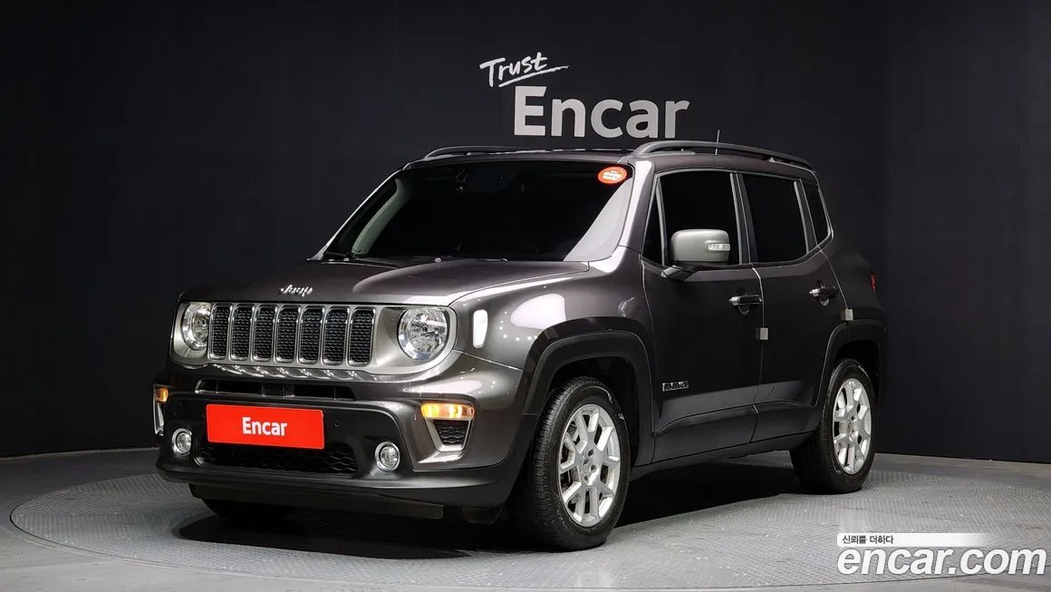Jeep Renegade — фото 1