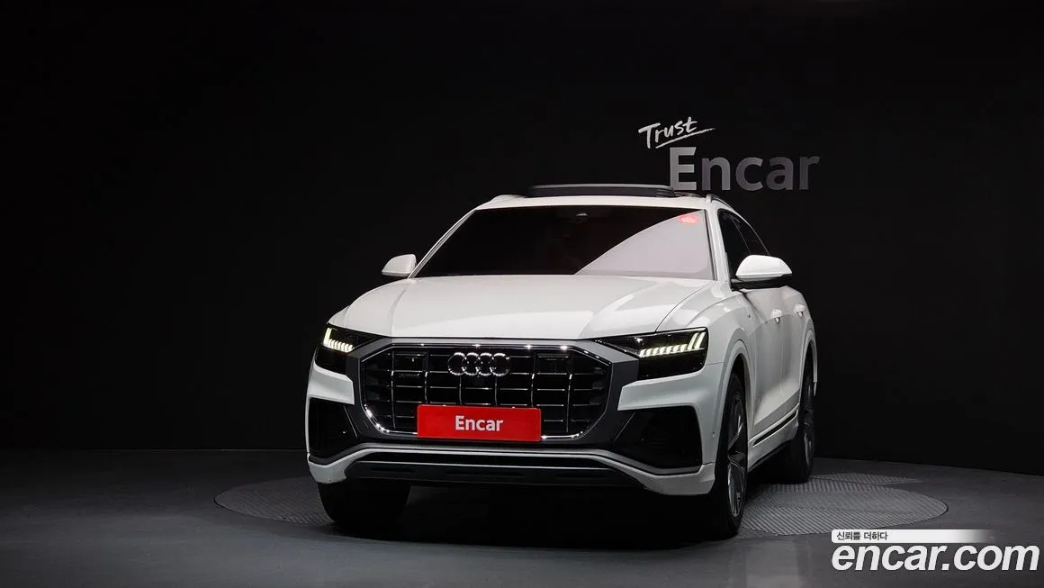 Audi Q8 — фото 3