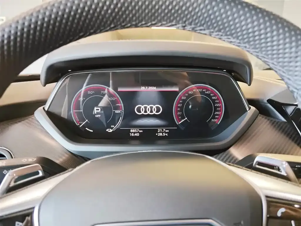 Audi RS e-tron GT — фото 9