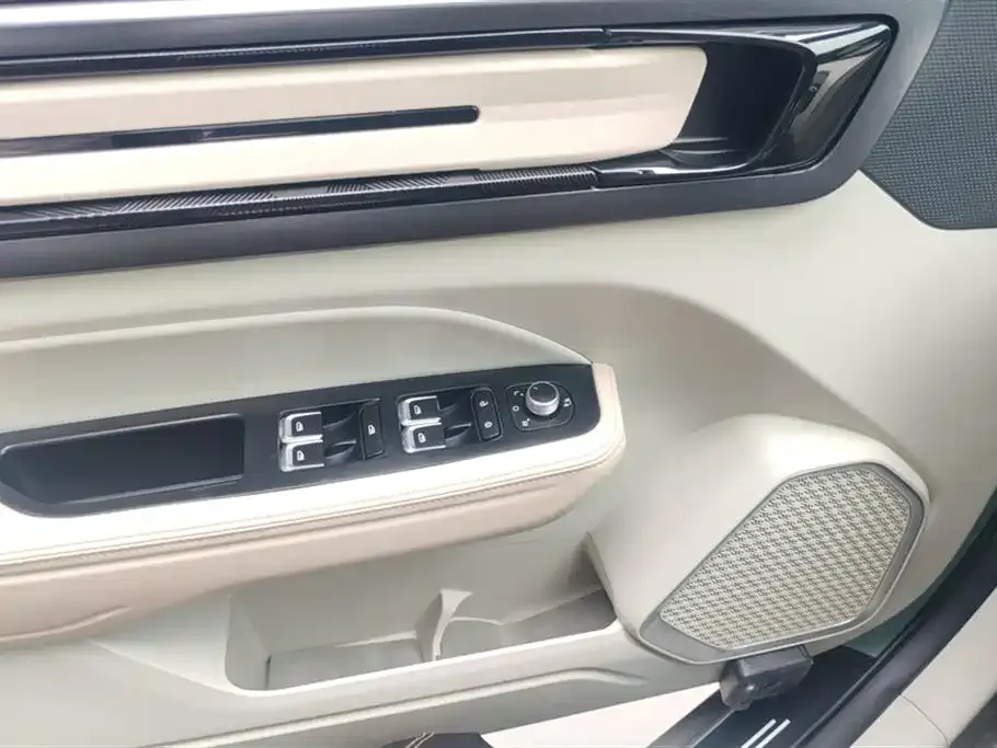 Geely Icon — фото 7