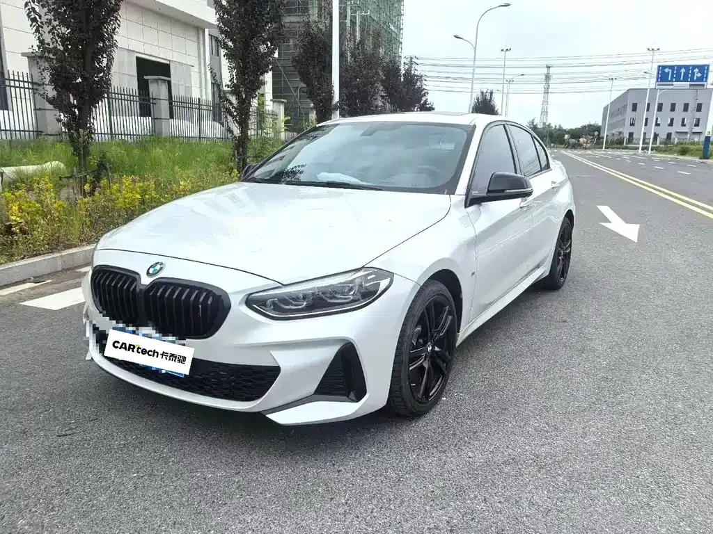 BMW 1 Series — фото 1