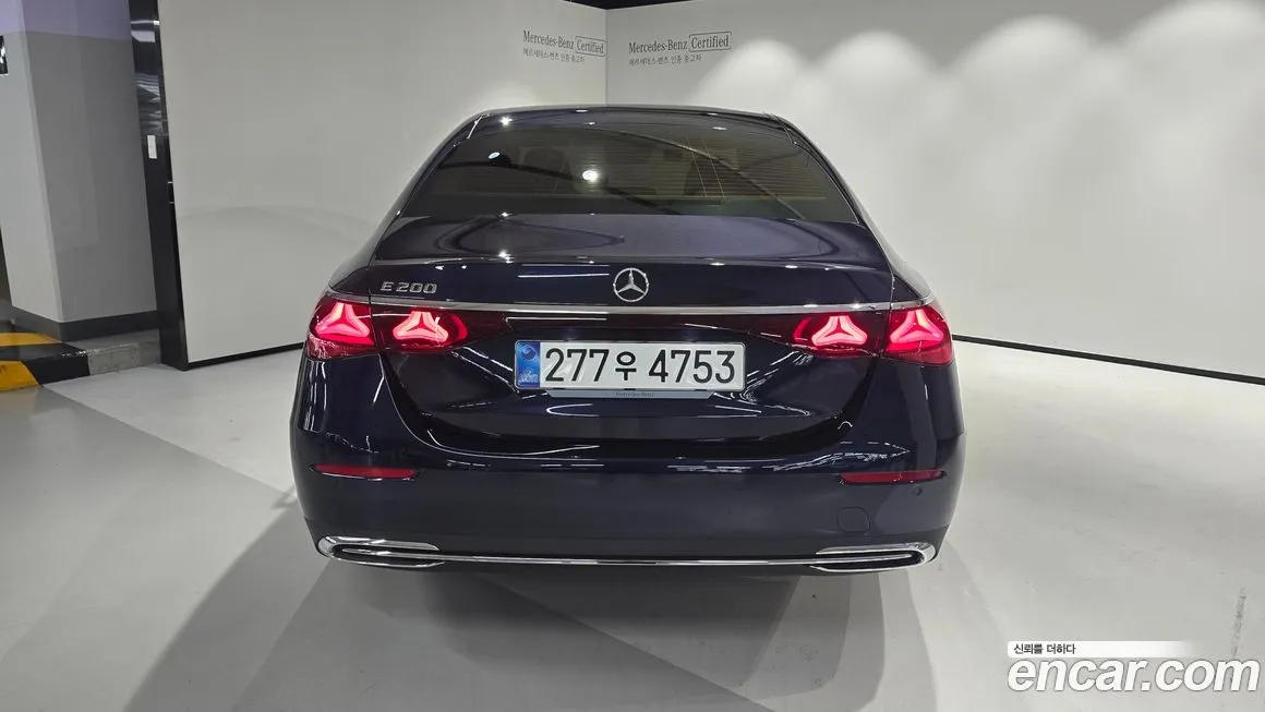 Mercedes-Benz E-Class — фото 5