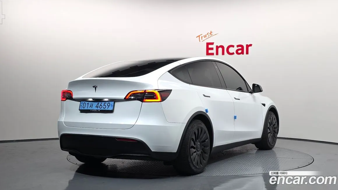 Tesla Model Y — фото 2