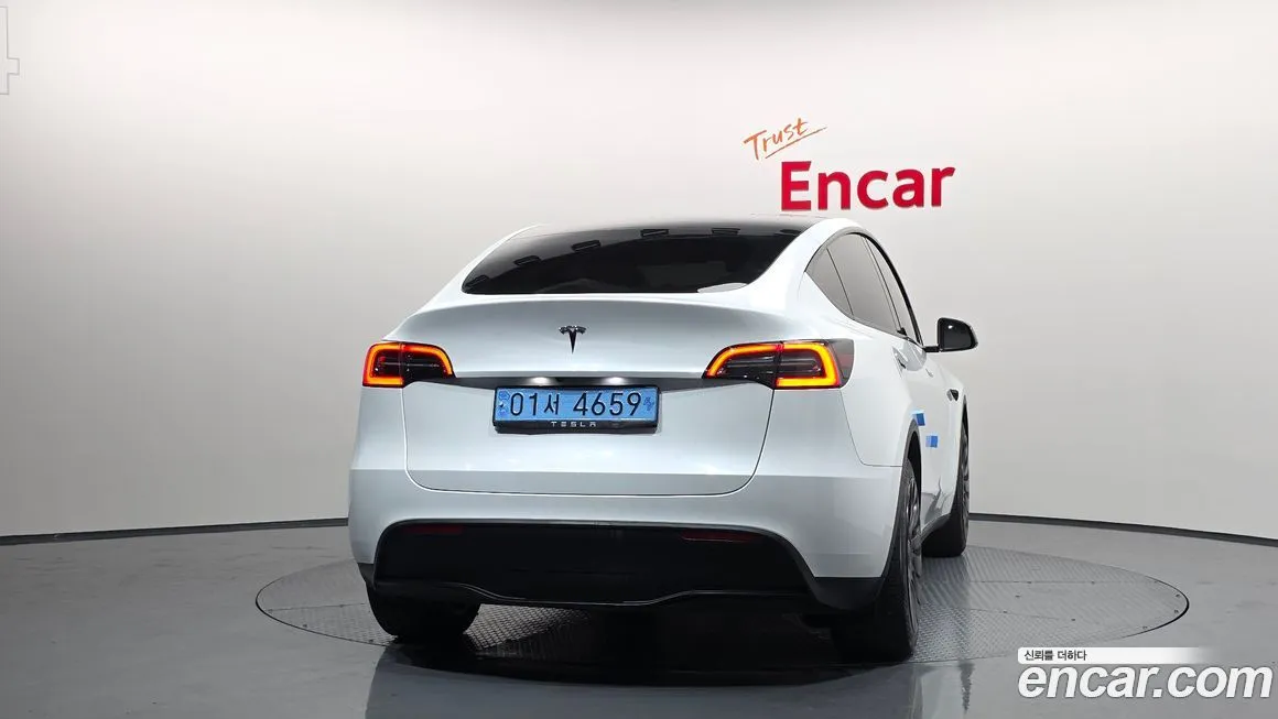 Tesla Model Y — фото 4