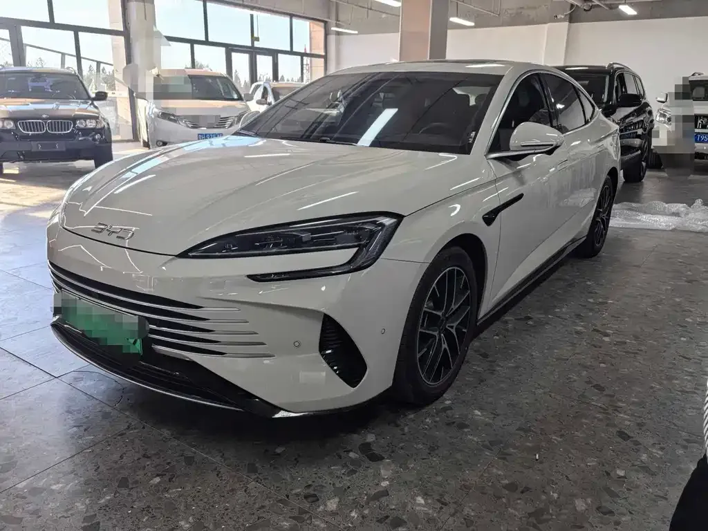 BYD Seal 07 DM-i — фото 1