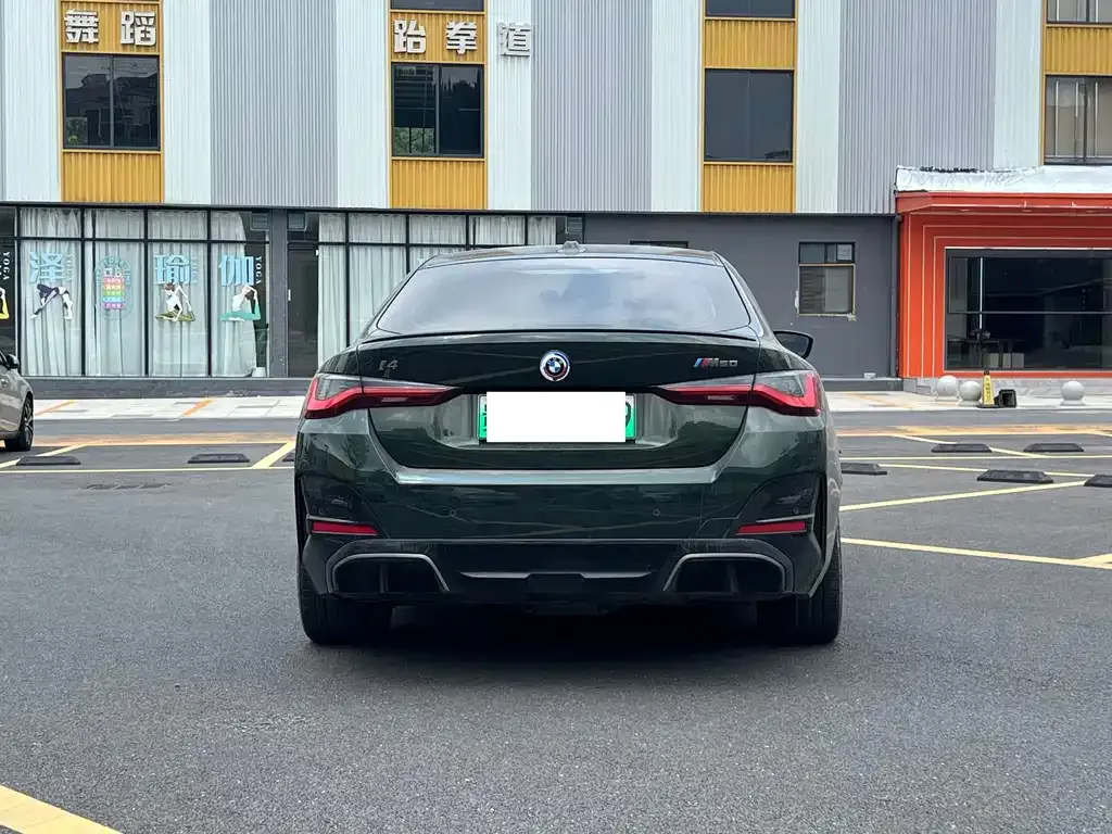 BMW i4 — фото 5