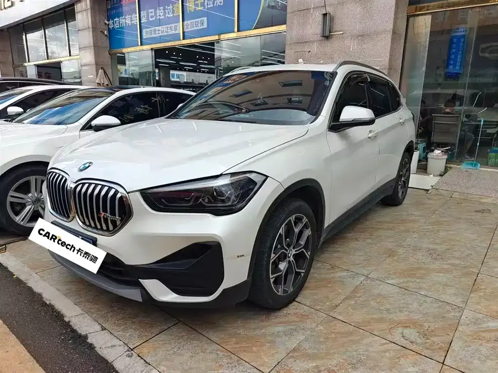 BMW X1 — фото 1