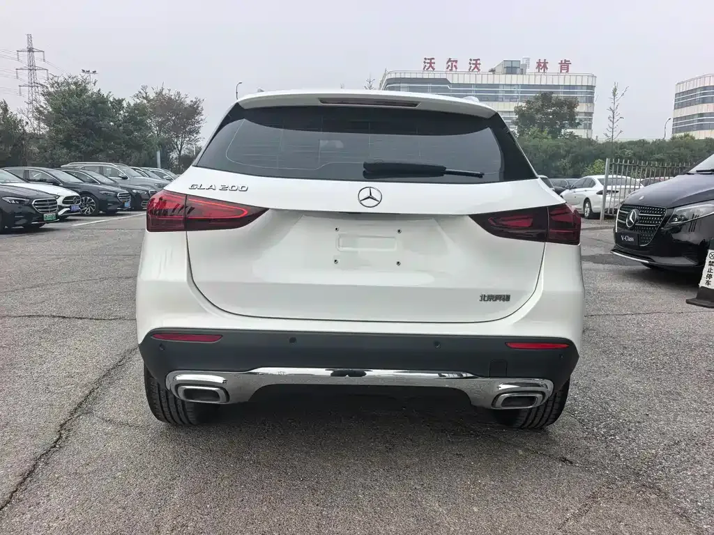 Mercedes-Benz GLA — фото 10