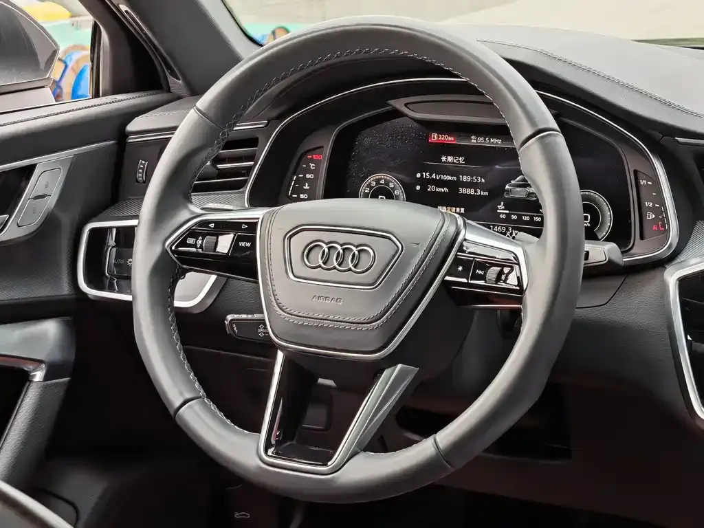 Audi A6L — фото 10