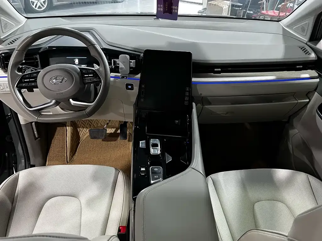 Hyundai Custo — фото 6