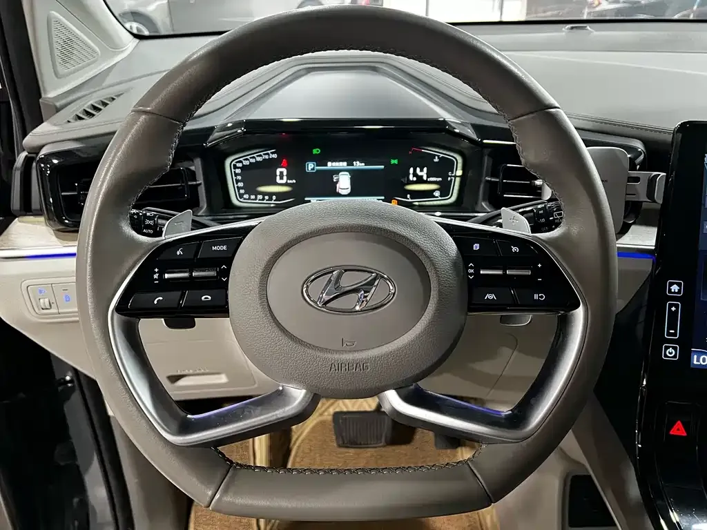 Hyundai Custo — фото 7