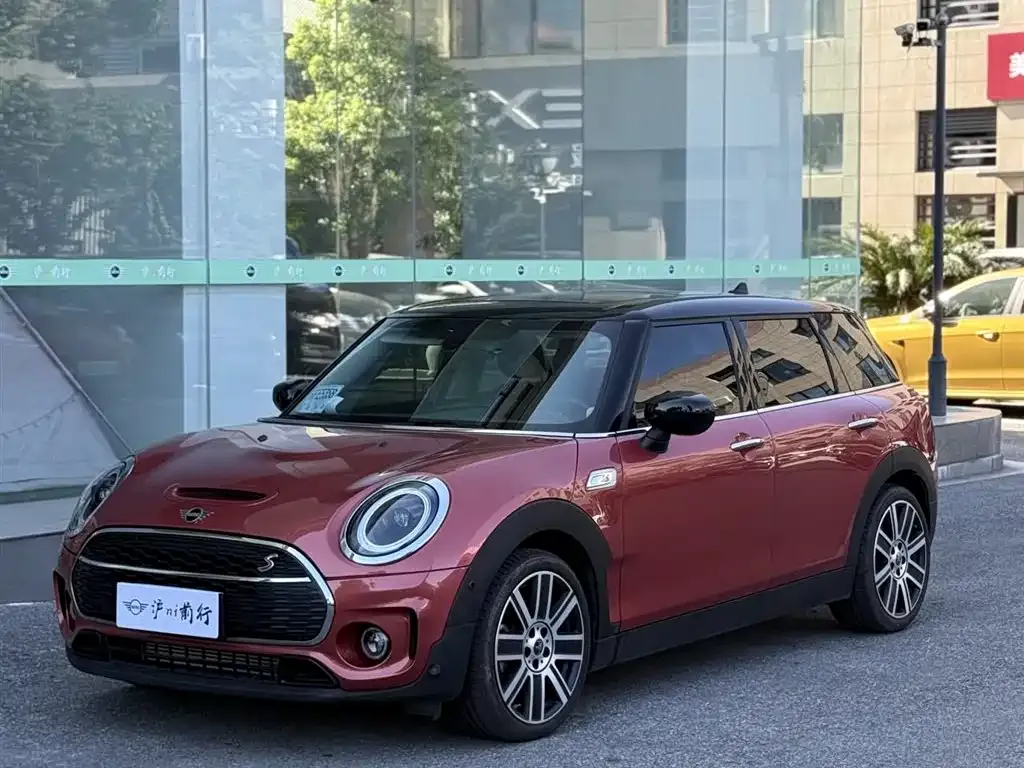 MINI Clubman — фото 1