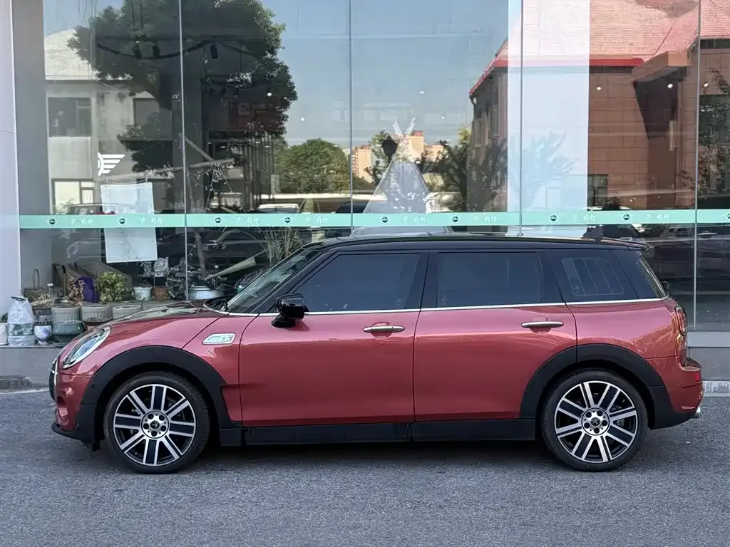 MINI Clubman — фото 3