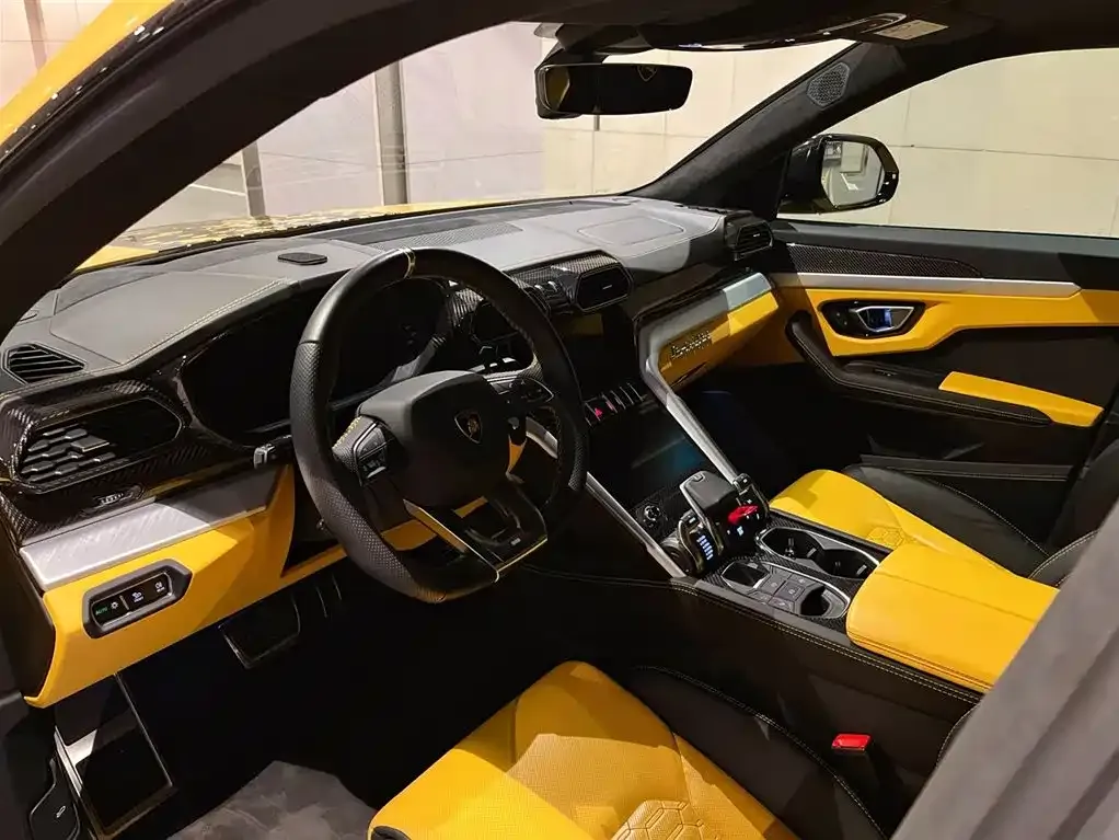 Lamborghini Urus — фото 6