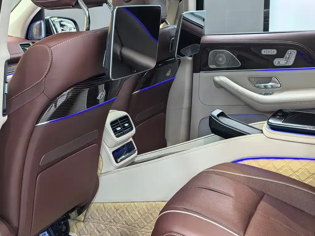 Mercedes-Benz GLS — фото 10
