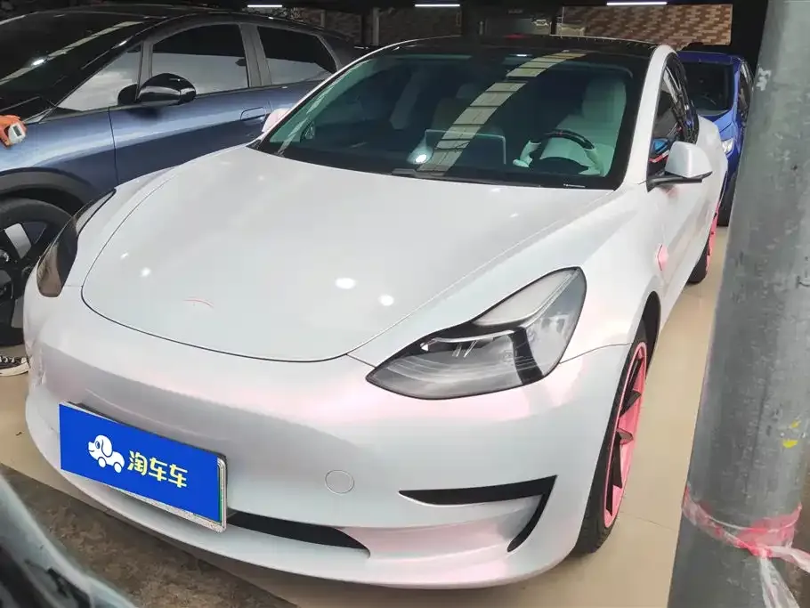 Tesla Model 3 — фото 1