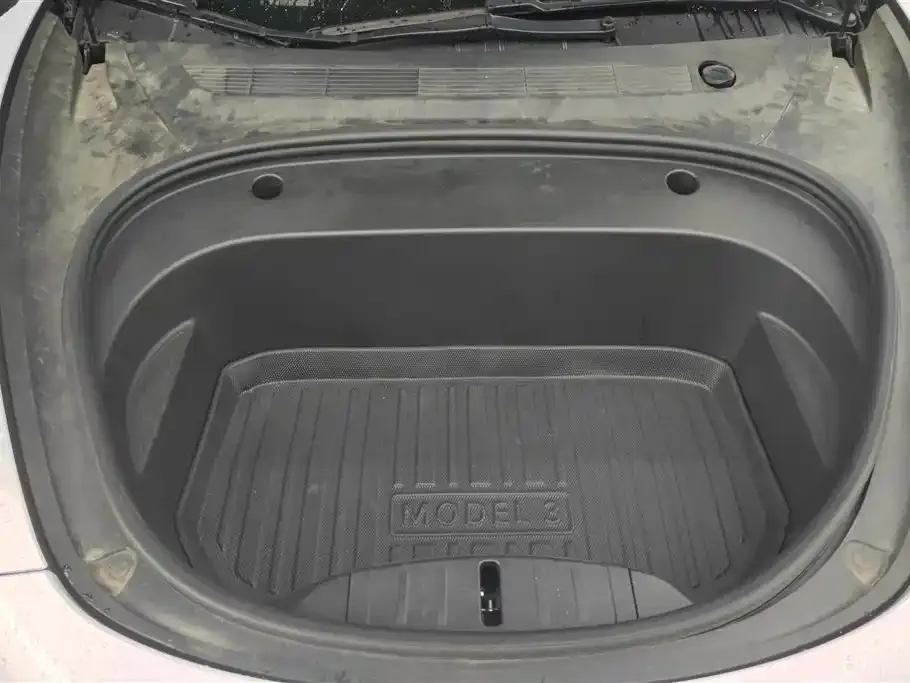 Tesla Model 3 — фото 10