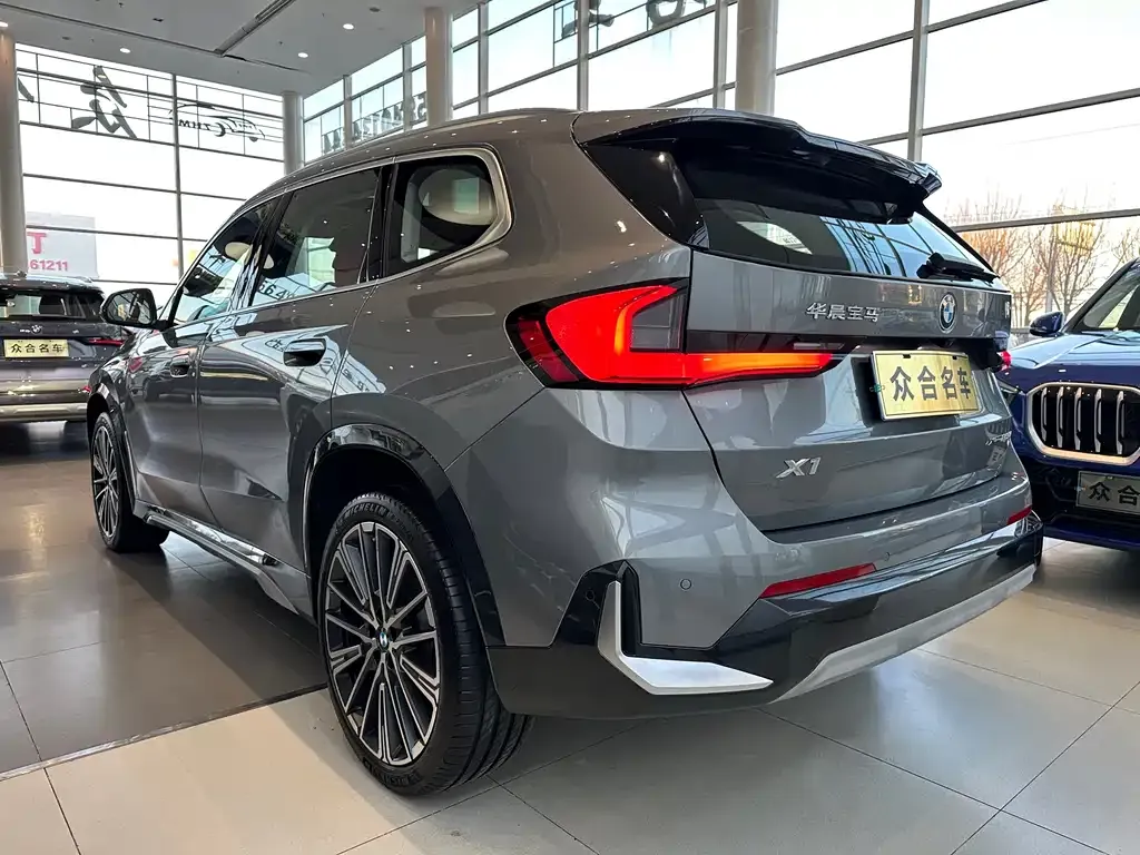 BMW X1 — фото 4