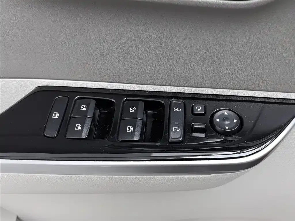 Hyundai Custo — фото 9