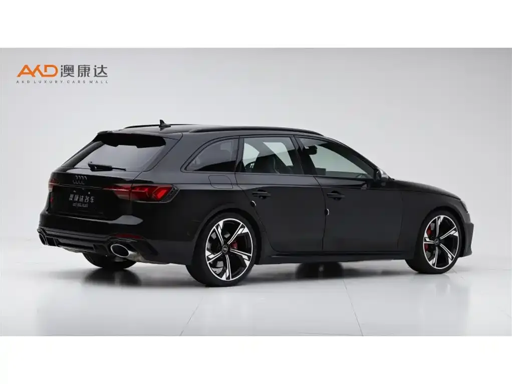 Audi RS 4 — фото 3