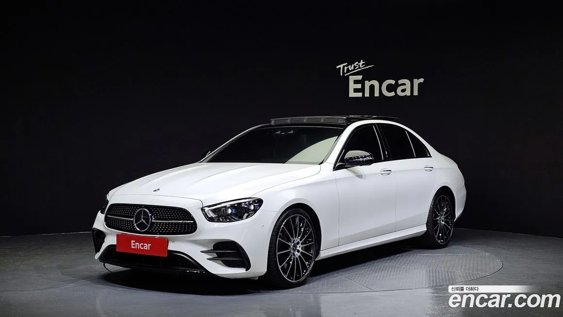 Mercedes-Benz E-Class — фото 1