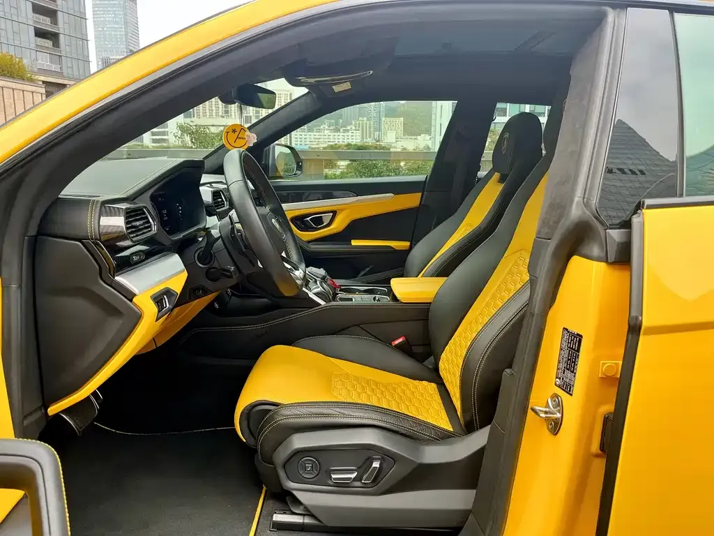 Lamborghini Urus — фото 7