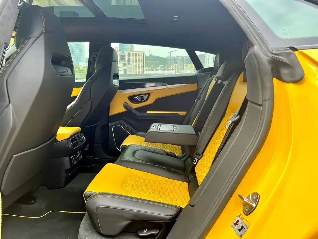 Lamborghini Urus — фото 8