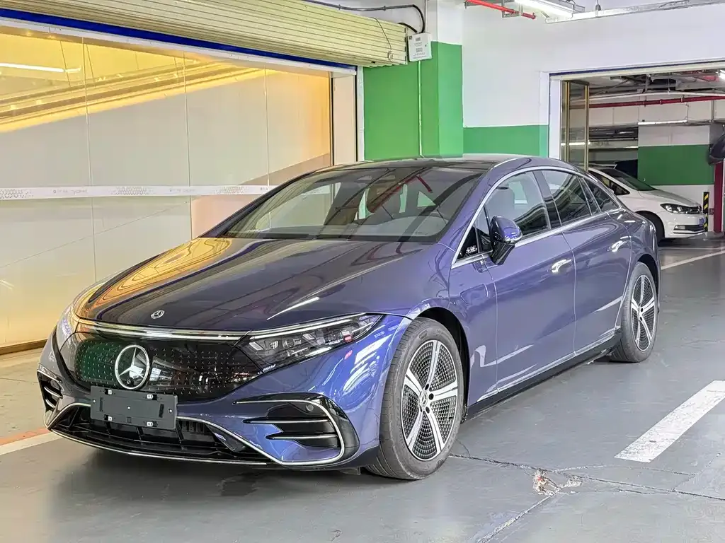 Mercedes-Benz EQS — фото 1