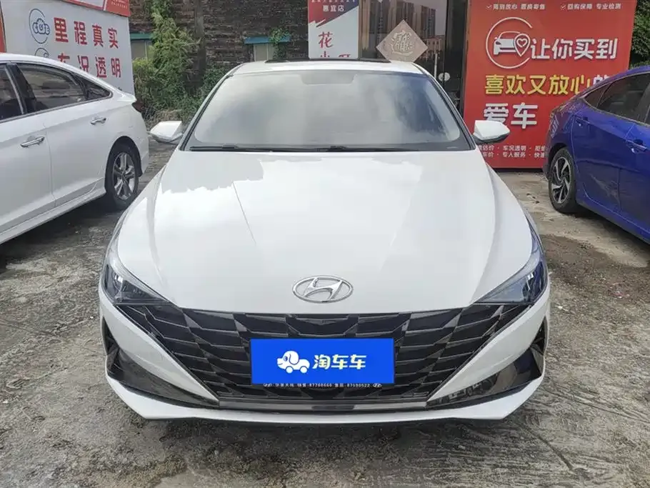 Hyundai Elantra — фото 2