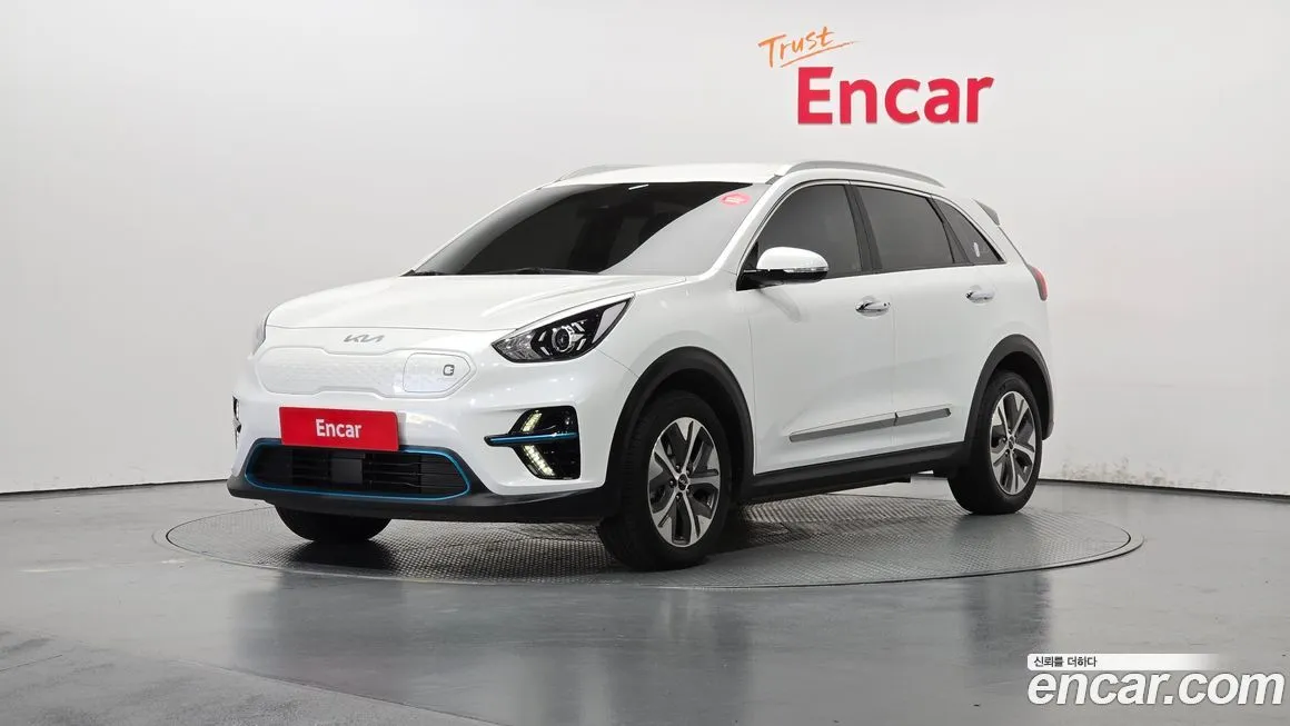 Kia Niro — фото 1