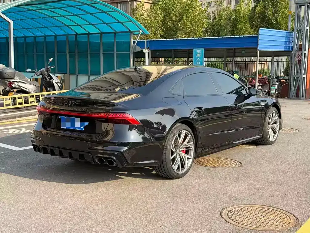 Audi A7L — фото 4