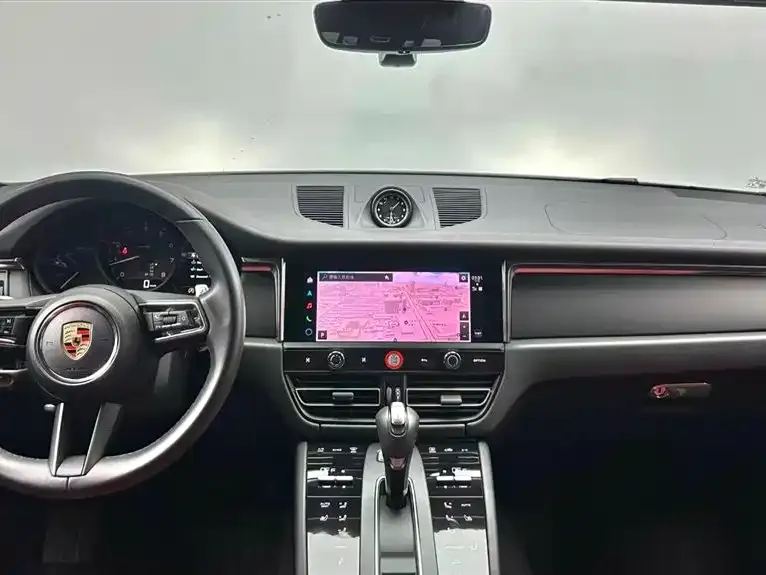 Porsche Macan — фото 10