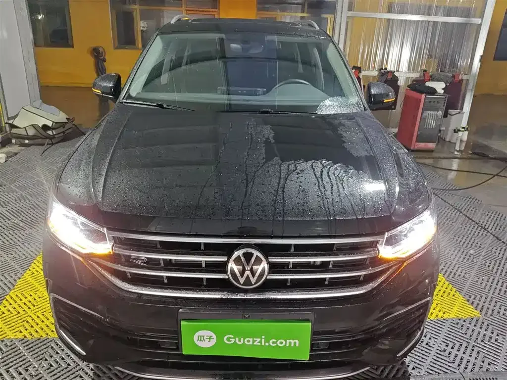 Volkswagen Tiguan L — фото 3