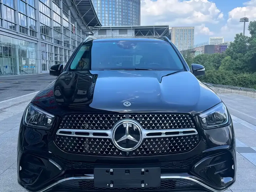 Mercedes-Benz GLE — фото 1