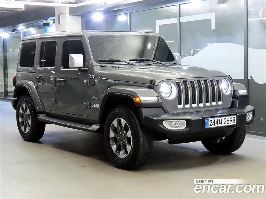Jeep Wrangler — фото 1