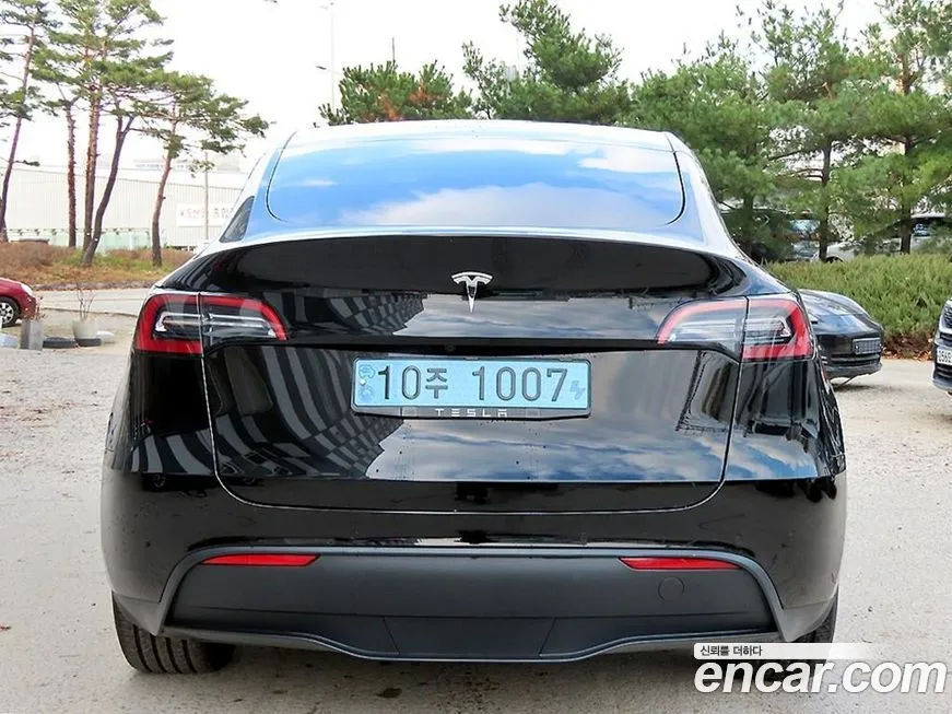 Tesla Model Y — фото 4