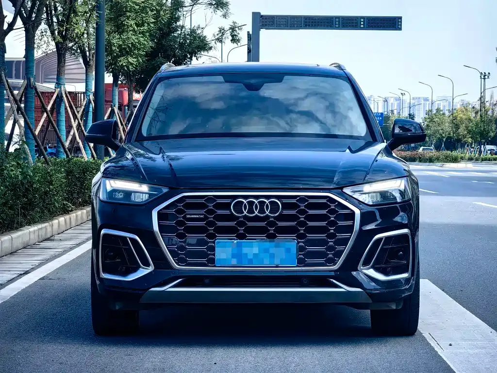Audi Q5L — фото 2