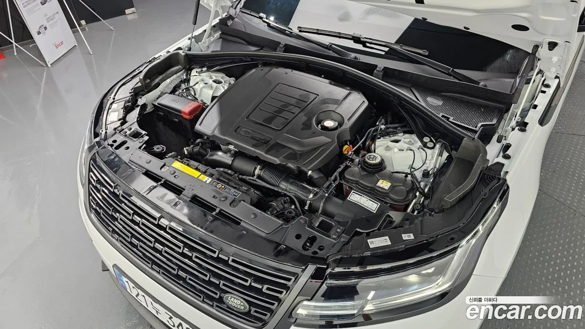 Land Rover Range Rover Velar — фото 10