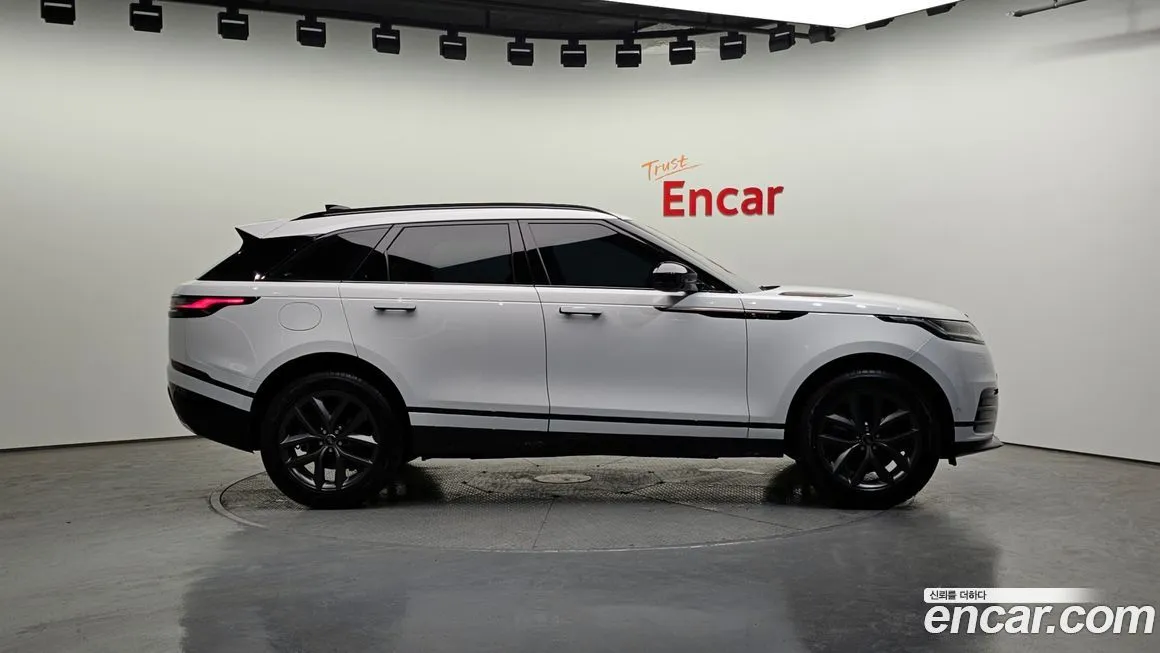 Land Rover Range Rover Velar — фото 6