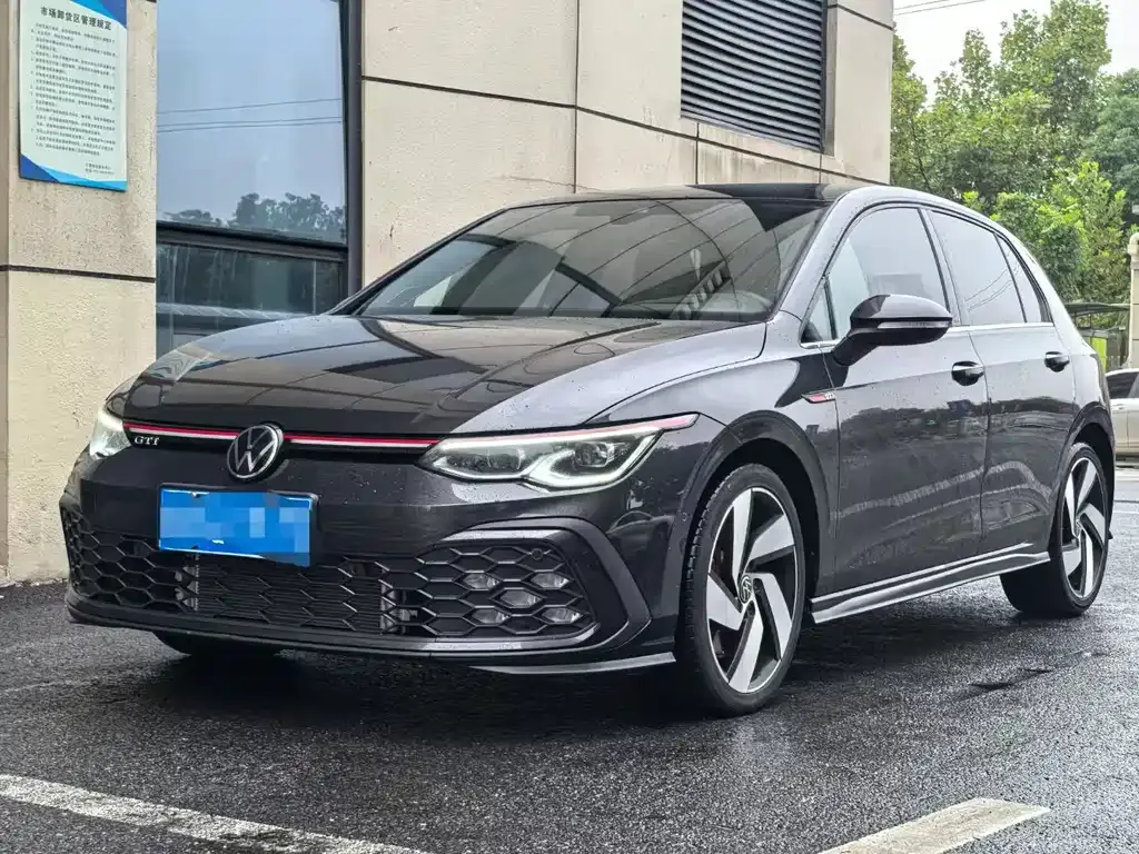 Volkswagen Golf GTI — фото 1