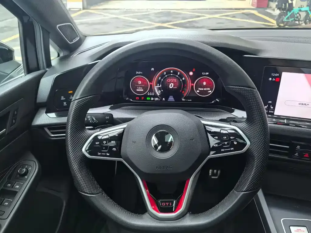 Volkswagen Golf GTI — фото 6