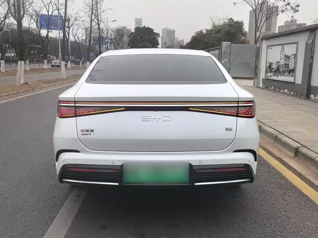BYD Seal — фото 6